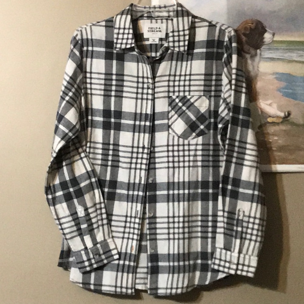 Women’s field and stream flannel size medium nwot